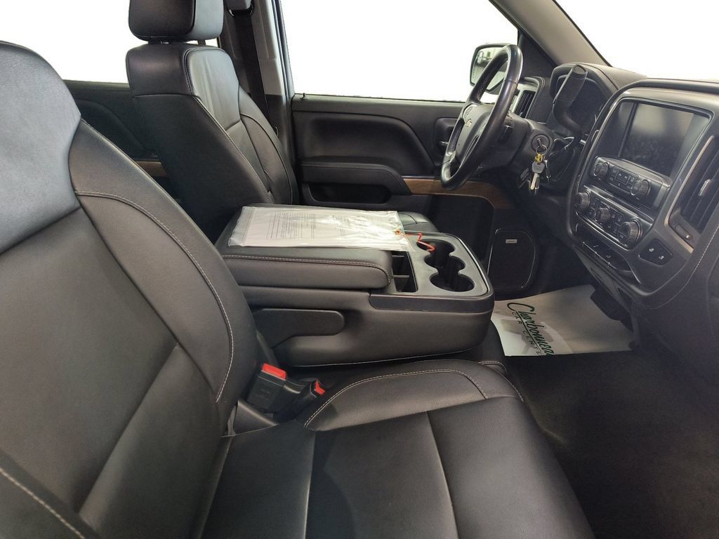 Used 2018 Chevrolet Silverado 1500 LTZ w/ Sport Package AWD/4WD image 17