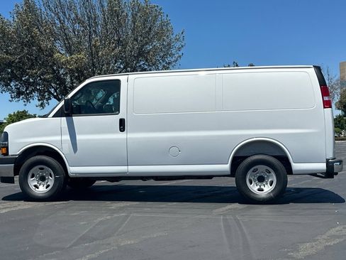 New 2026 Chevrolet Express 2500 w/ Driver Convenience Package RWD image 7