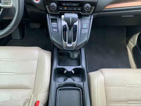 Used 2019 Honda CR-V Touring image 18