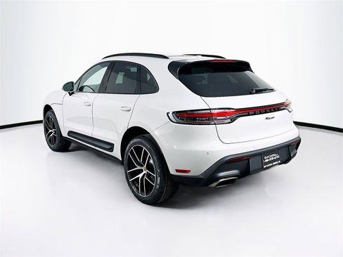 New 2026 Porsche Macan image 3