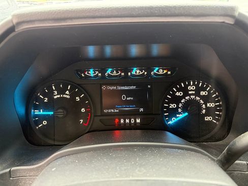Used 2019 Ford F150 XL w/ Equipment Group 101A Mid AWD/4WD image 10