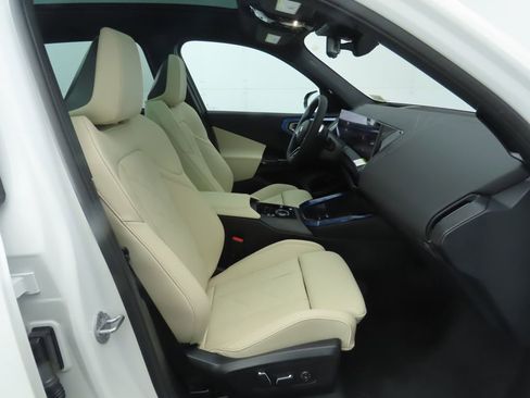 New 2026 BMW X3 xDrive30 w/ Premium Package image 21