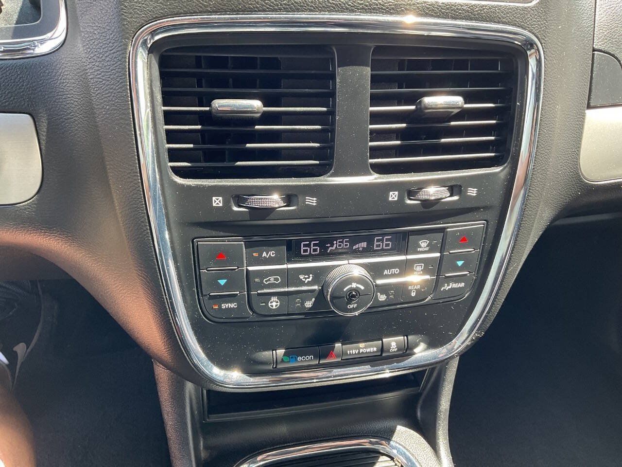 Used 2019 Dodge Grand Caravan GT FWD image 17