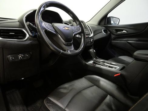Used 2020 Chevrolet Equinox LT w/ Sport Edition FWD image 11