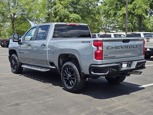 Used 2025 Chevrolet Silverado 2500 Custom w/ Custom Value Package AWD/4WD image 12