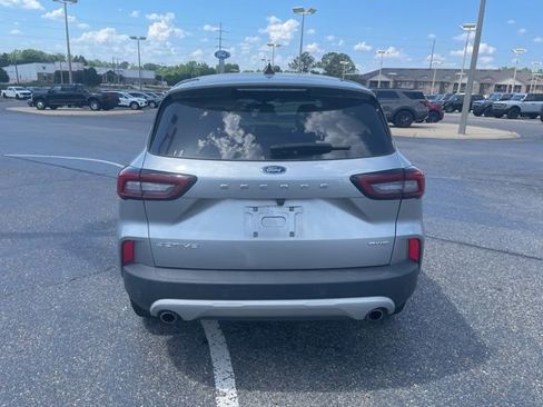Used 2023 Ford Escape Active w/ Tech Pack #2 AWD/4WD image 4