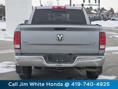 Used 2019 RAM 1500 Classic SLT w/ Luxury Group image 15