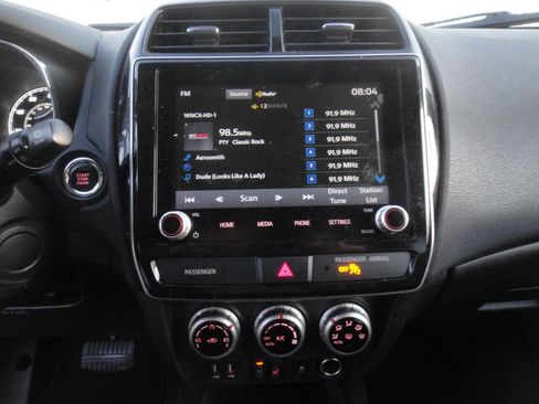 Used 2021 Mitsubishi Outlander Sport SE image 13