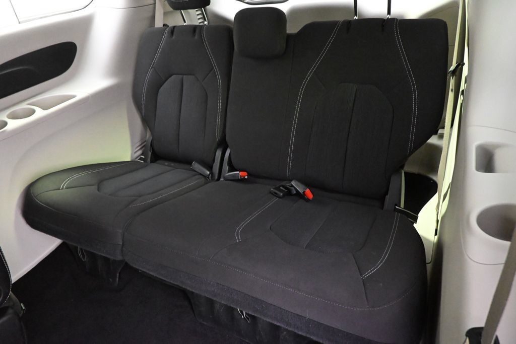 Used 2024 Chrysler Voyager LX FWD image 19