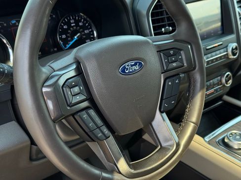 Used 2021 Ford Expedition Max Limited RWD image 18