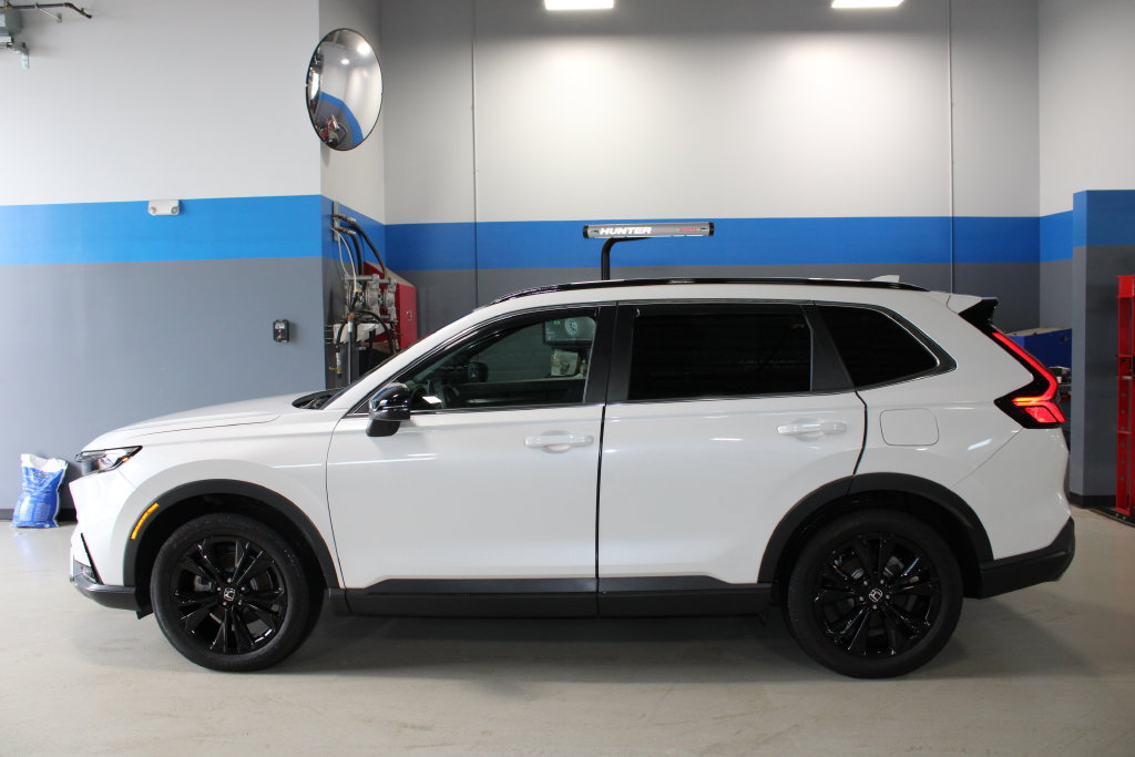 Used 2025 Honda CR-V Sport Touring image 10