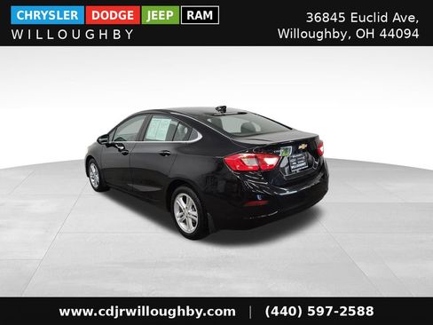 Used 2018 Chevrolet Cruze LT FWD image 7