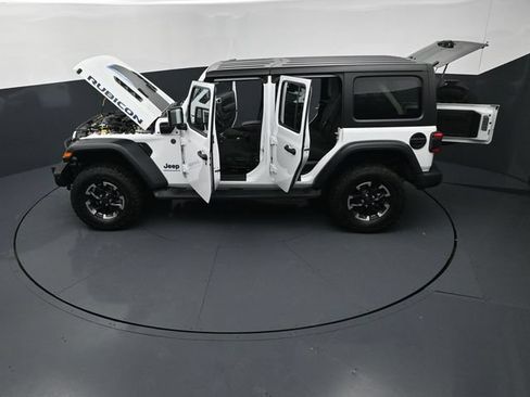 Used 2024 Jeep Wrangler Unlimited Rubicon 4xe w/ Capability Package AWD/4WD image 27