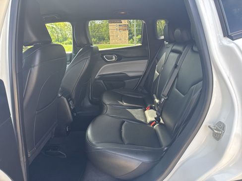 Used 2024 Jeep Compass Limited AWD/4WD image 13
