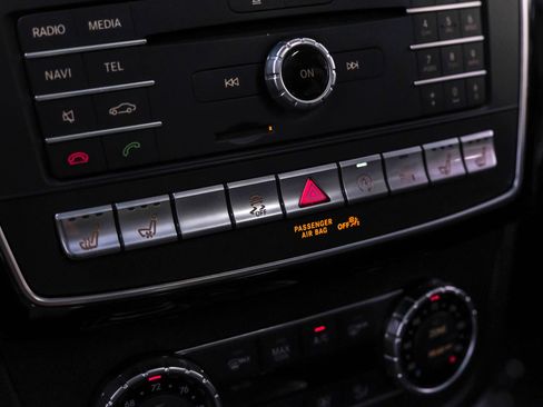 Used 2018 Mercedes-Benz GLS 550 GLS 550 4MATIC Sport Utility 4 w/ Driver Assistance Package image 23