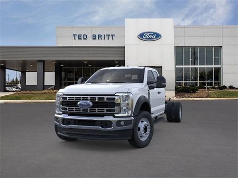 New 2025 Ford F450 XL image 3