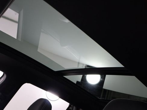 Used 2023 Volkswagen Atlas Cross Sport SEL R-Line image 11