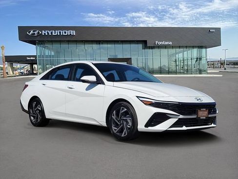 New 2026 Hyundai Elantra Limited FWD image 2