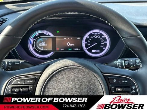 Used 2022 Kia Niro LXS FWD image 18