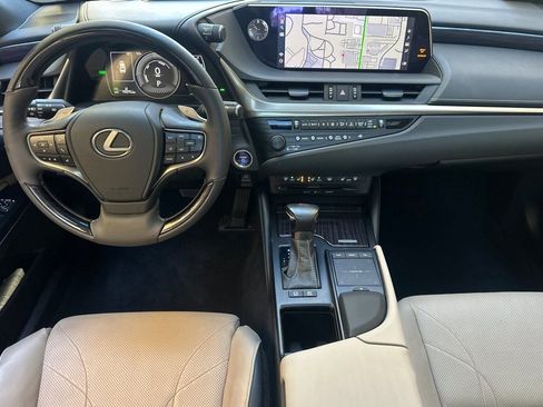 Certified 2020 Lexus ES 300h w/ Luxury Package image 27