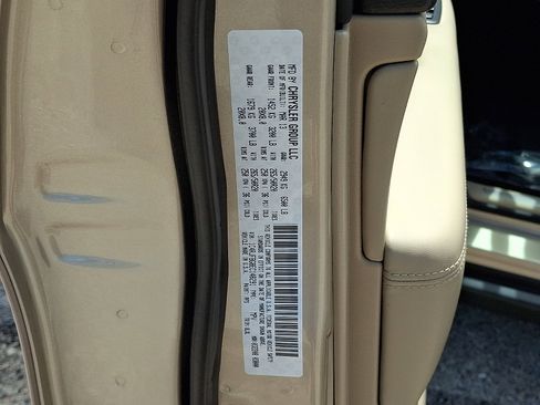 Used 2014 Jeep Grand Cherokee Limited AWD/4WD image 23