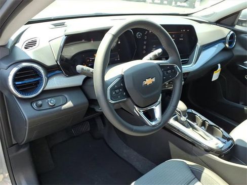 New 2026 Chevrolet Trax LT w/ Driver Confidence Package image 11
