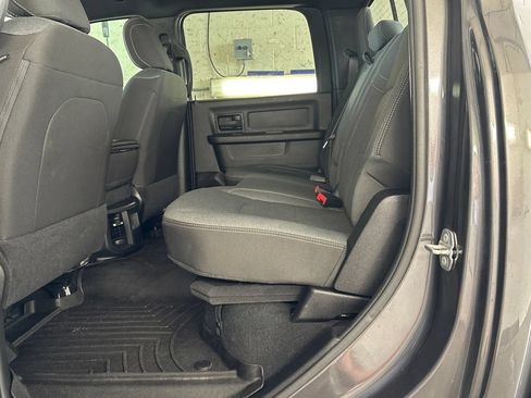 Used 2024 RAM 2500 Tradesman w/ Chrome Appearance Group AWD/4WD image 31