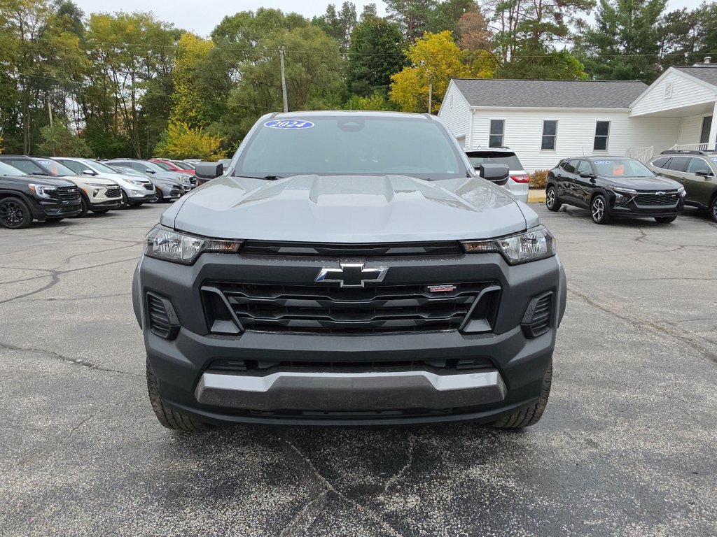 Certified 2024 Chevrolet Colorado Trail Boss w/ Advanced Trailering Package AWD/4WD image 2