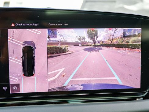 New 2025 Audi A6 e-tron Premium image 25