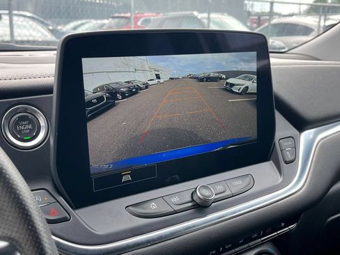 Used 2025 Chevrolet Blazer LT FWD image 25