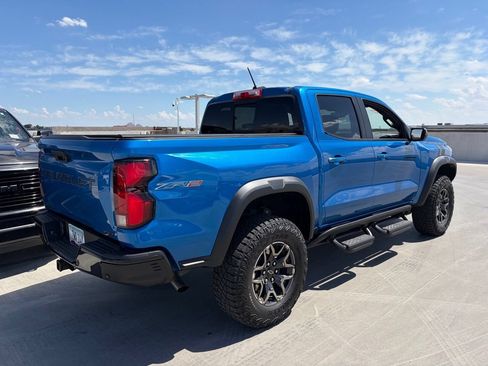 Used 2024 Chevrolet Colorado ZR2 w/ Technology Package AWD/4WD image 2