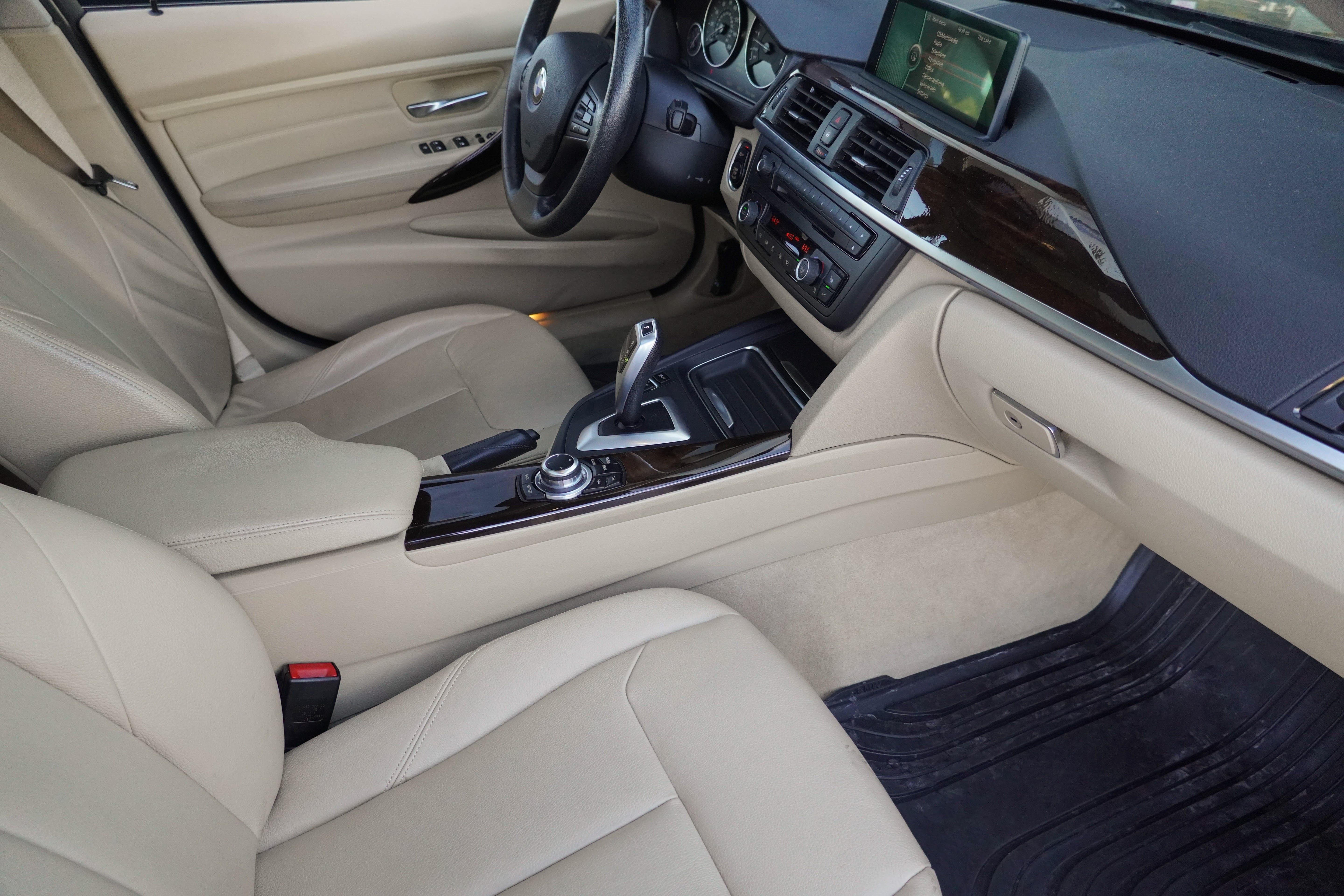 Used 2013 BMW 335i xDrive Sedan AWD/4WD image 10