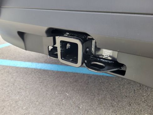 New 2025 Nissan Pathfinder SV w/ SV Premium Package image 7