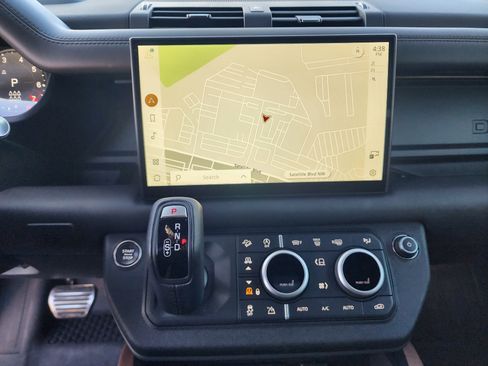 Used 2024 Land Rover Defender 130 X image 34