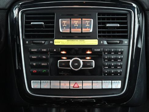 Used 2015 Mercedes-Benz G 550 image 31