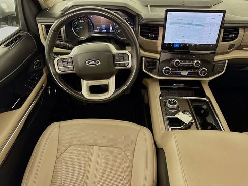 Used 2023 Ford Expedition Limited image 29