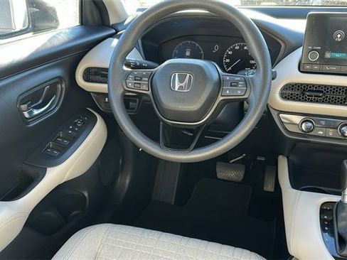 Used 2023 Honda HR-V LX image 23