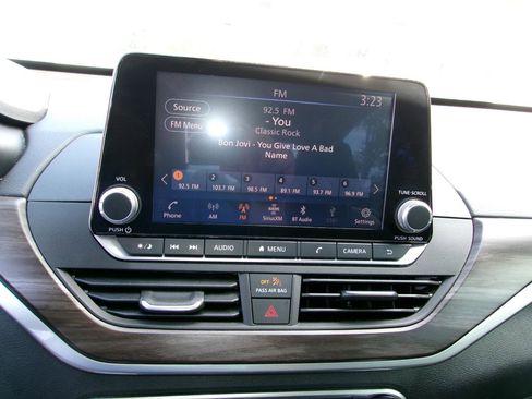 Used 2023 Nissan Altima 2.5 SV FWD image 24