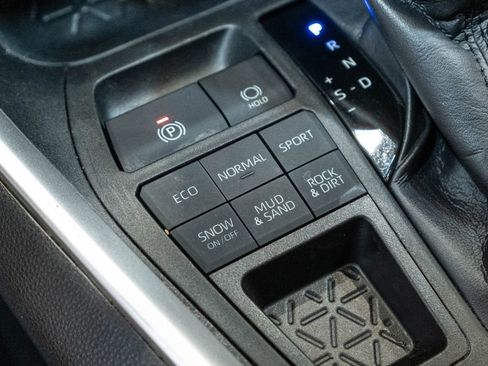 Used 2019 Toyota RAV4 XLE w/ Convenience Package AWD/4WD image 25