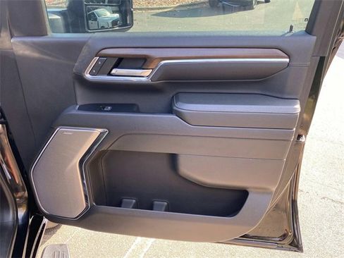 Used 2024 Chevrolet Silverado 3500 High Country w/ Technology Package image 36