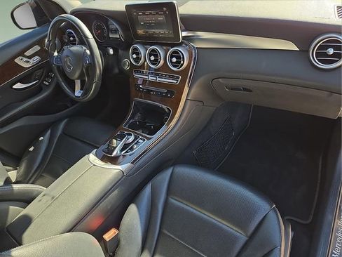 Used 2017 Mercedes-Benz GLC 300 4MATIC Coupe image 11
