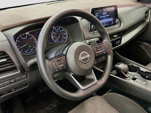 Used 2023 Nissan Rogue SV AWD/4WD image 18