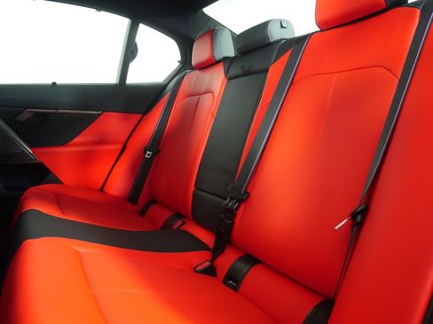 New 2026 BMW M5 image 18