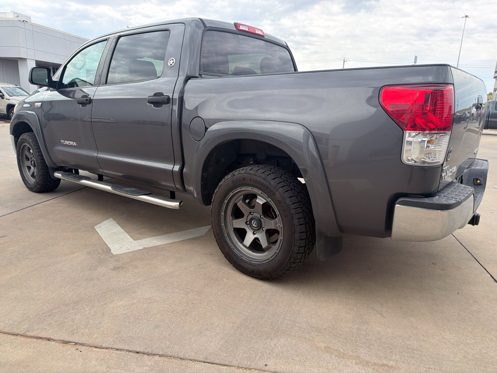 Used 2012 Toyota Tundra 4x4 CrewMax w/ Tow Pkg image 5