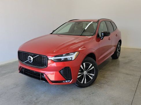 Used 2024 Volvo XC60 B5 Core AWD/4WD image 34