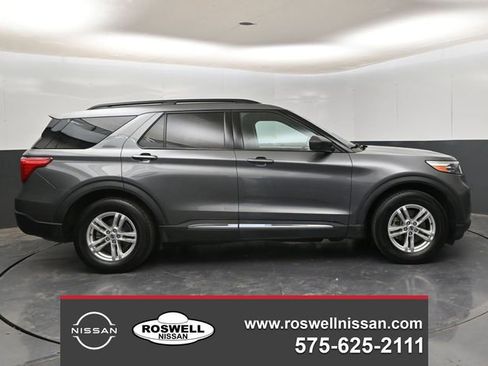 Used 2023 Ford Explorer XLT RWD image 1