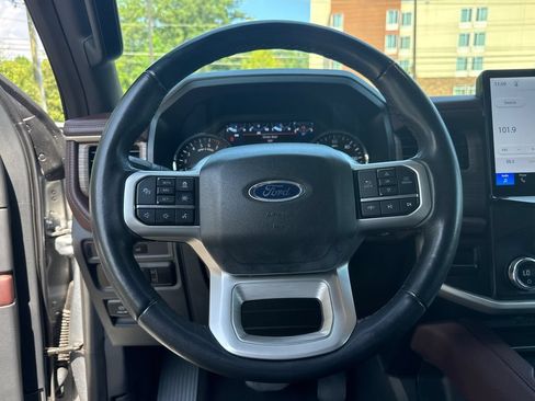 Used 2024 Ford Expedition Limited RWD image 22