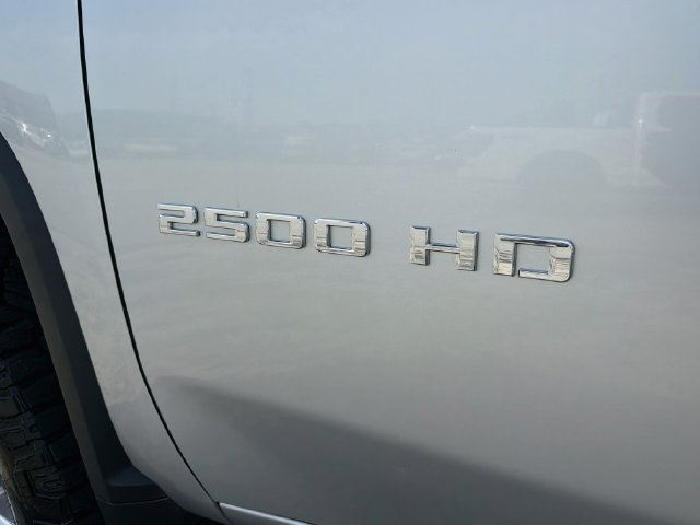 Used 2022 Chevrolet Silverado 2500 LTZ AWD/4WD image 11