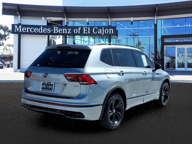 Used 2024 Volkswagen Tiguan SE R-Line AWD/4WD image 3