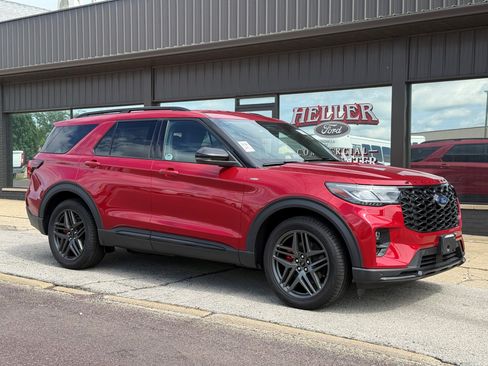 Used 2025 Ford Explorer ST-Line w/ Premium Package RWD image 3